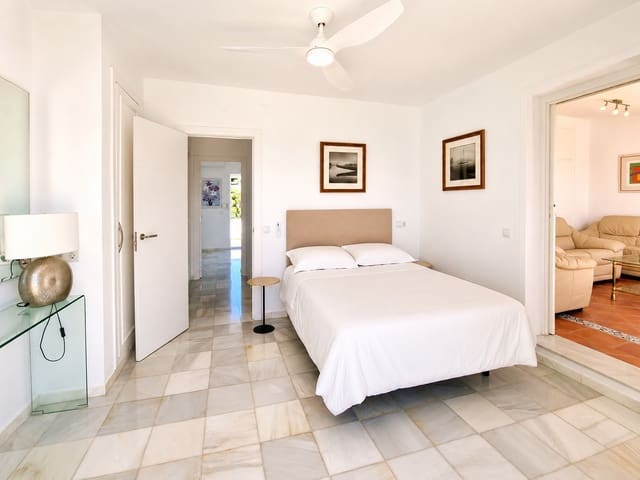 3 soverom Penthouse til salgs i Calahonda, Mijas med svømmebasseng garasje - € 850 000 (Ref: 9978170)