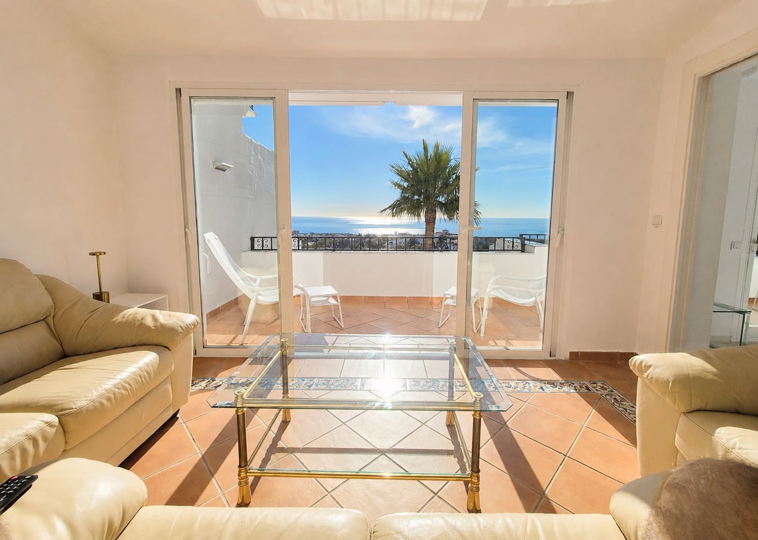3 bedroom Penthouse for sale in Calahonda with pool garage - € 850,000 (Ref: 9978170)