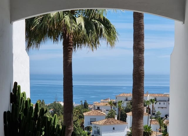 3 soverom Penthouse til salgs i Calahonda, Mijas med svømmebasseng garasje - € 850 000 (Ref: 9978170)