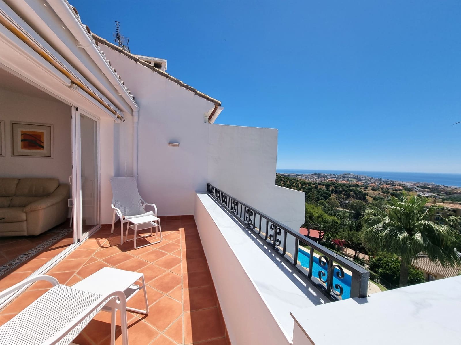3 bedroom Penthouse for sale in Calahonda with pool garage - € 850,000 (Ref: 9978170)