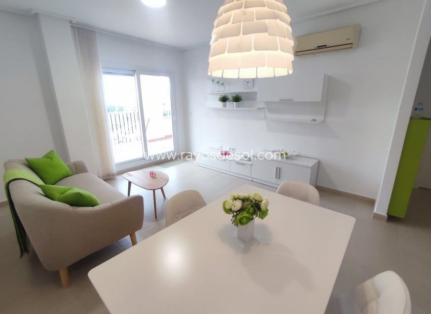 2 slaapkamer Appartement te koop in Hacienda Riquelme met zwembad - € 173.995 (Ref: 10006095)