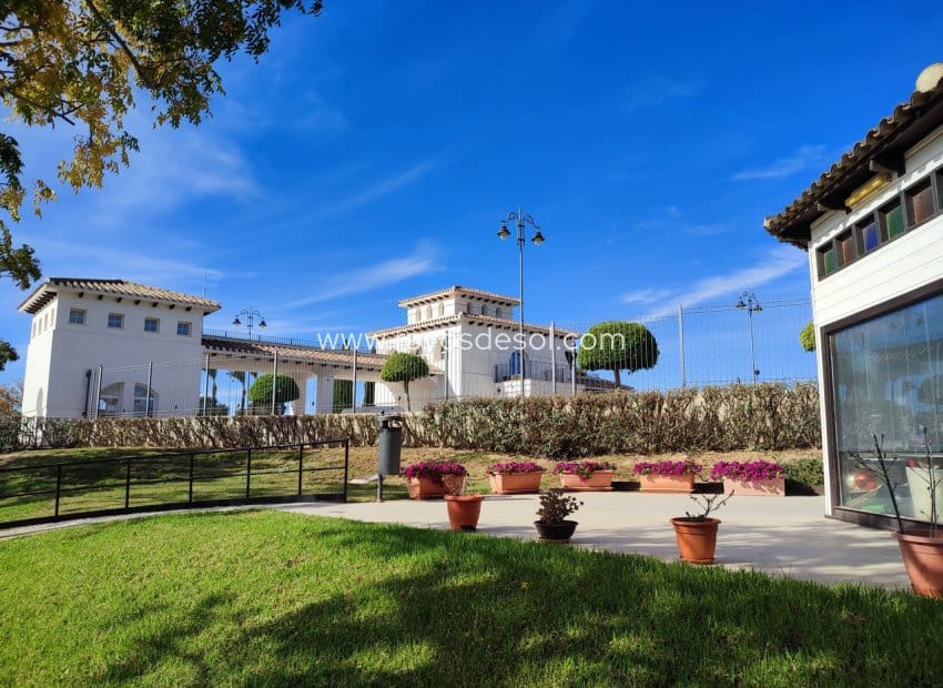 2 slaapkamer Appartement te koop in Hacienda Riquelme met zwembad - € 173.995 (Ref: 10006095)