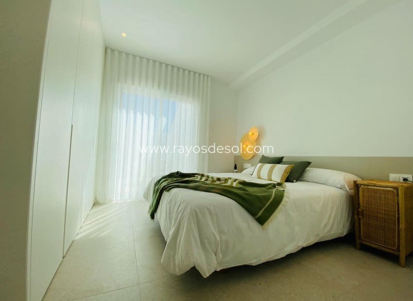 Apartamento de 2 habitaciones en Pilar de la Horadada en venta con piscina - 314.900 € (Ref: 10006104)