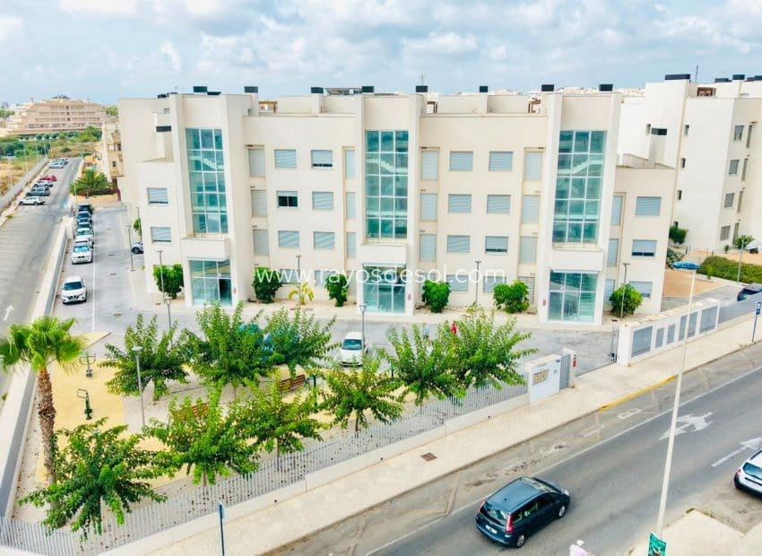 2 sypialnia Apartament na sprzedaż w Orihuela Costa z basenem - 279 900 € (Ref: 10014729)