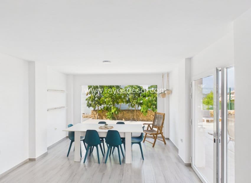 3 soveværelse Villa til salg i Finestrat med swimmingpool - € 800.000 (Ref: 10016584)
