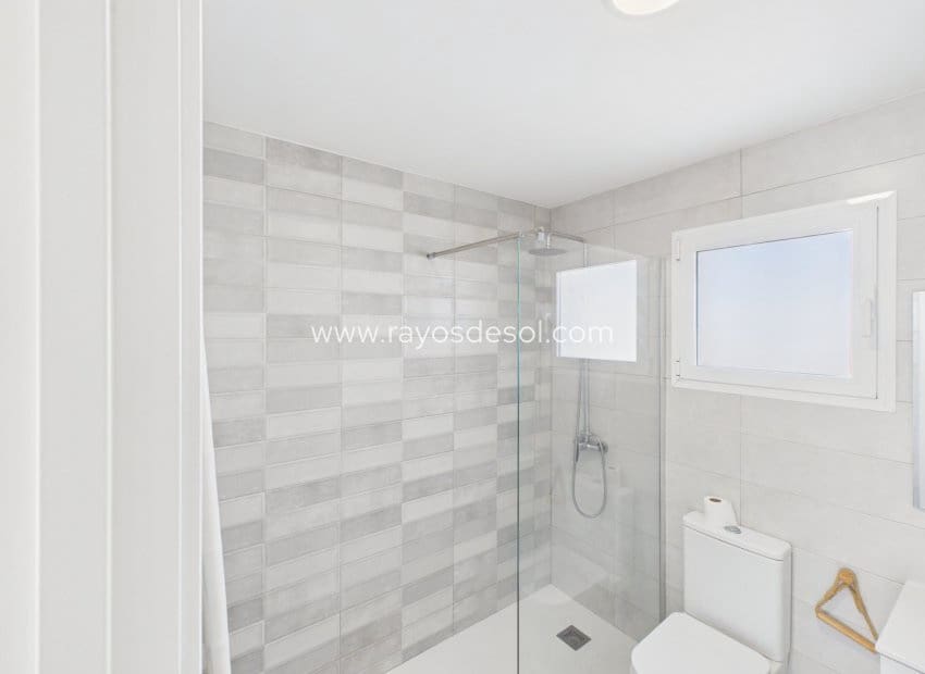3 soveværelse Villa til salg i Finestrat med swimmingpool - € 800.000 (Ref: 10016584)