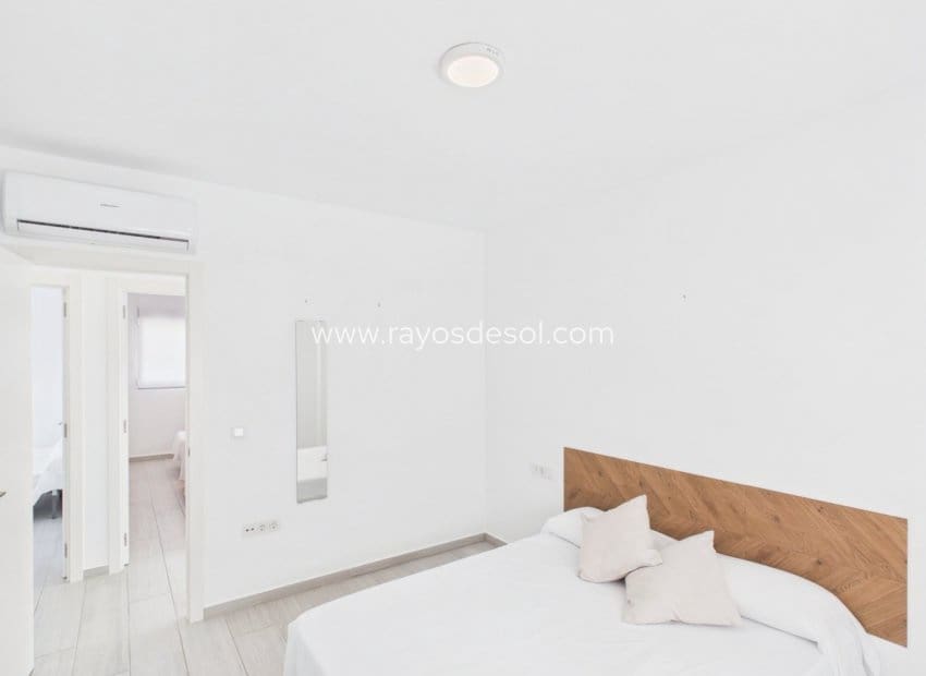 3 bedroom Villa for sale in Finestrat with pool - € 800,000 (Ref: 10016584)