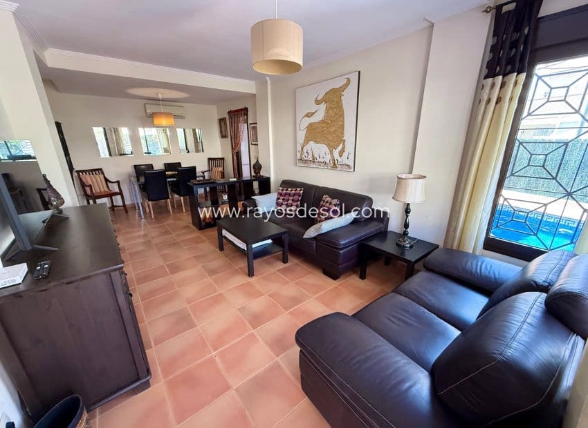 3 sypialnia Dom blizniak na sprzedaż w San Cayetano z basenem - 209 900 € (Ref: 10016592)