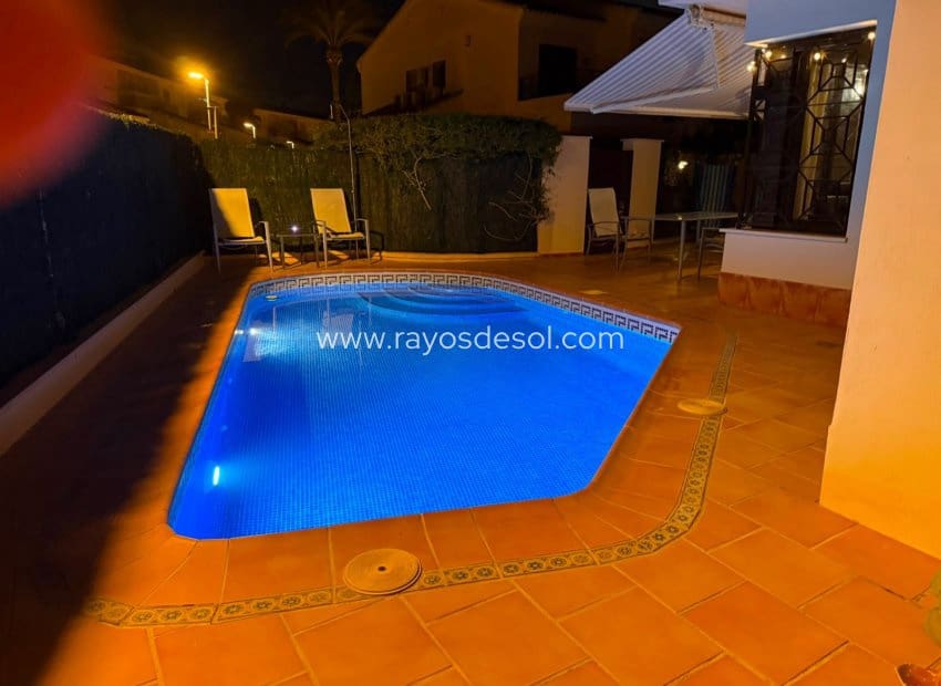 3 sypialnia Dom blizniak na sprzedaż w San Cayetano z basenem - 209 900 € (Ref: 10016592)