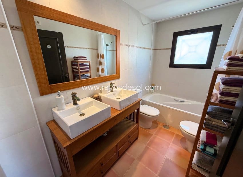3 sypialnia Dom blizniak na sprzedaż w San Cayetano z basenem - 209 900 € (Ref: 10016592)