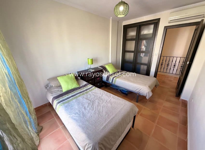 3 sypialnia Dom blizniak na sprzedaż w San Cayetano z basenem - 209 900 € (Ref: 10016592)