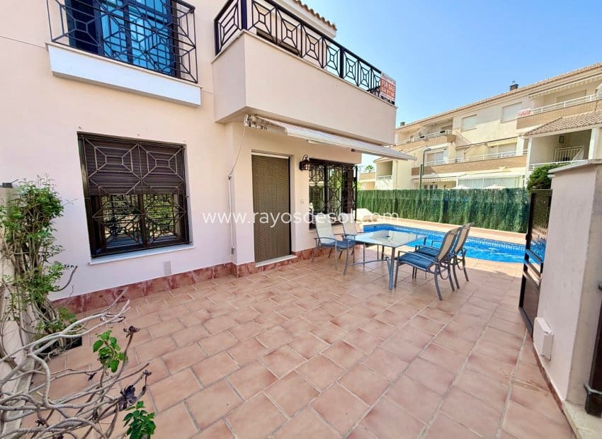 3 sypialnia Dom blizniak na sprzedaż w San Cayetano z basenem - 209 900 € (Ref: 10016592)