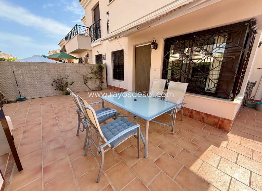 3 sypialnia Dom blizniak na sprzedaż w San Cayetano z basenem - 209 900 € (Ref: 10016592)
