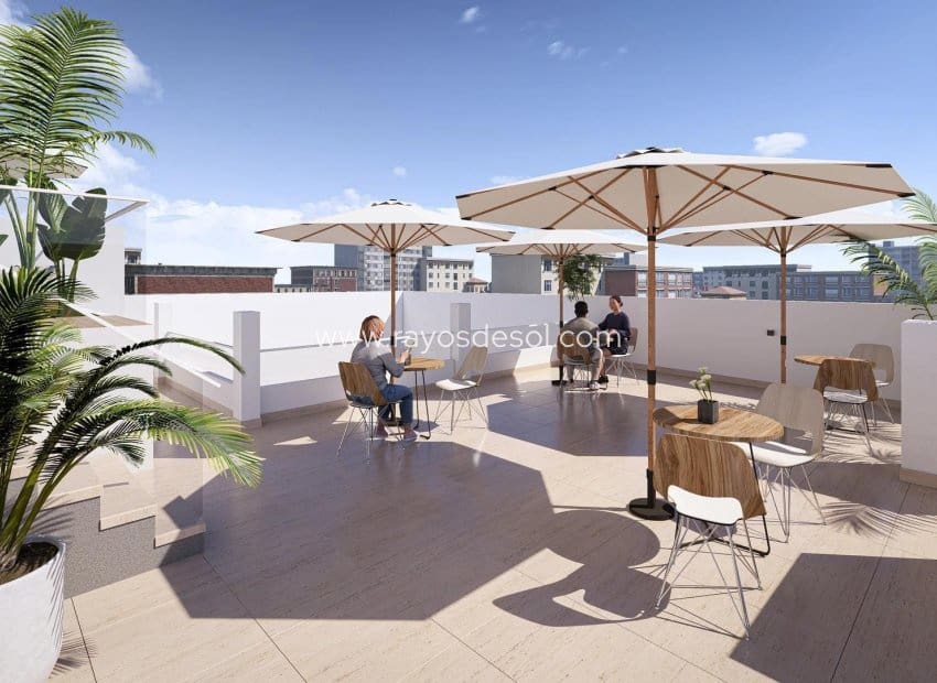 1 quarto Penthouse para venda em Torrevieja com piscina - 229 000 € (Ref: 10019587)
