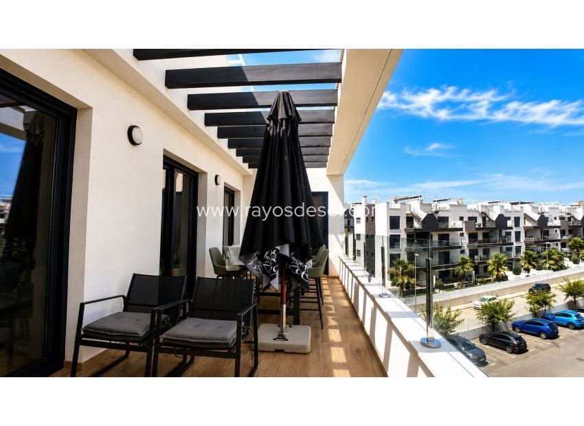 3 sovrum Takvåning till salu i Villamartin med pool - 385 000 € (Ref: 10026463)
