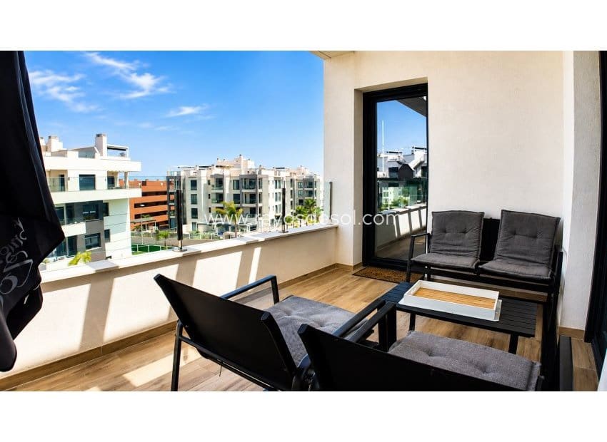 3 sovrum Takvåning till salu i Villamartin med pool - 385 000 € (Ref: 10026463)