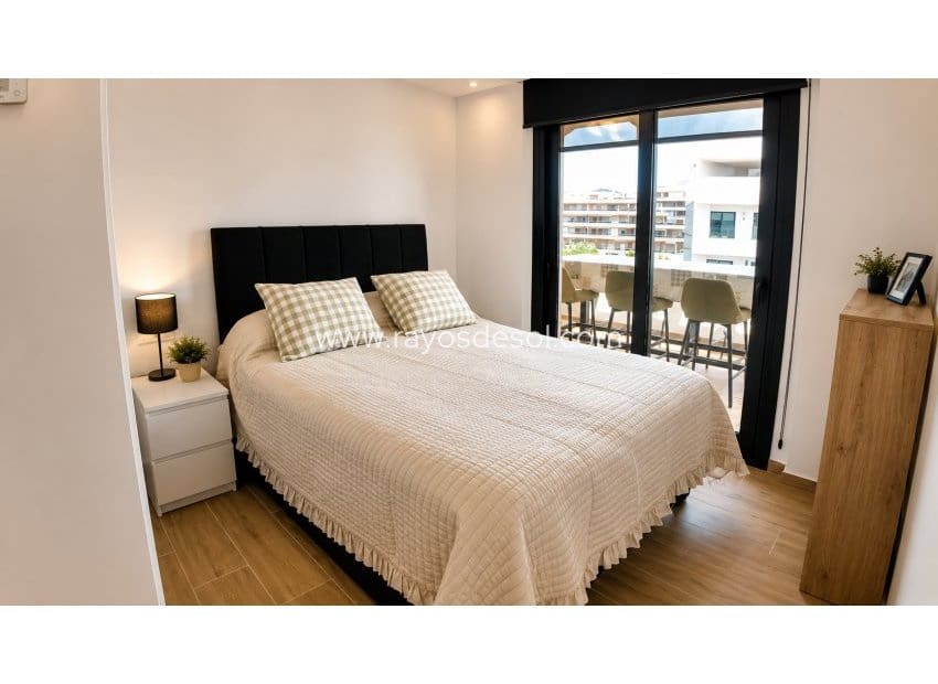 3 sovrum Takvåning till salu i Villamartin med pool - 385 000 € (Ref: 10026463)
