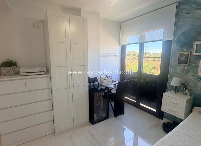 3 quarto Apartamento para venda em Orihuela Costa com piscina - 285 000 € (Ref: 10026466)