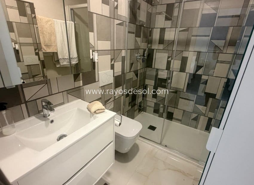 3 quarto Apartamento para venda em Orihuela Costa com piscina - 285 000 € (Ref: 10026466)