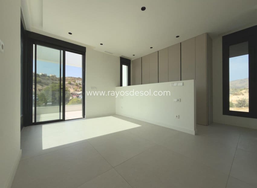 3 soverom Villa til salgs i Finestrat med svømmebasseng garasje - € 825 000 (Ref: 10037605)