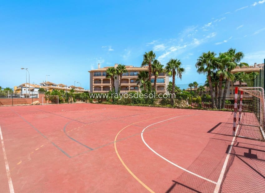 2 soveværelse Lejlighed til salg i Playa Flamenca med swimmingpool - € 215.000 (Ref: 10037607)