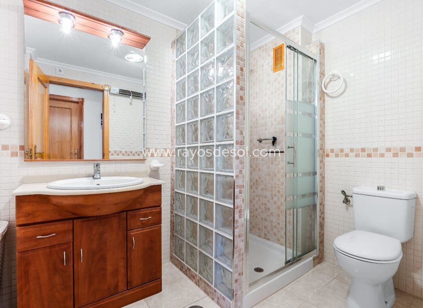 2 soveværelse Lejlighed til salg i Playa Flamenca med swimmingpool - € 215.000 (Ref: 10037607)