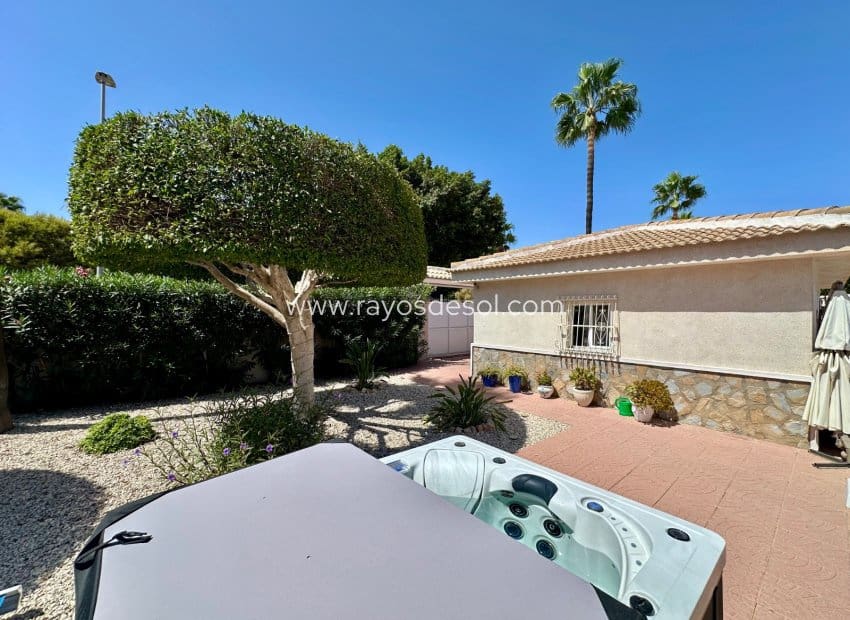 Chalet de 6 habitaciones en Doña Pepa en venta con piscina - 845.000 € (Ref: 10055592)