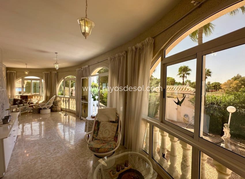 Chalet de 6 habitaciones en Doña Pepa en venta con piscina - 845.000 € (Ref: 10055592)