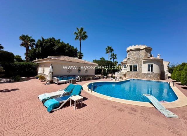 Chalet de 6 habitaciones en Doña Pepa, Rojales en venta con piscina - 845.000 € (Ref: 10055592)