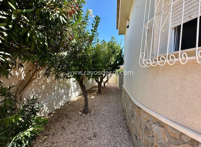 Chalet de 6 habitaciones en Doña Pepa en venta con piscina - 845.000 € (Ref: 10055592)