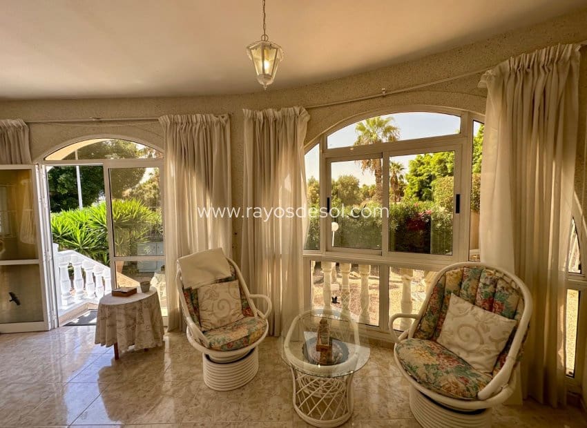 Chalet de 6 habitaciones en Doña Pepa en venta con piscina - 845.000 € (Ref: 10055592)
