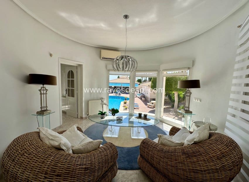 Chalet de 6 habitaciones en Doña Pepa en venta con piscina - 845.000 € (Ref: 10055592)