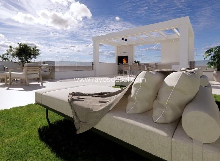 3 soveværelse Villa til salg i San Luis med swimmingpool - € 799.000 (Ref: 10055593)