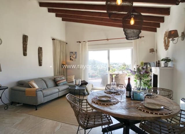 5 soverom Villa til salgs i Moraira, Teulada-Moraira med svømmebasseng - € 749 000 (Ref: 10055599)