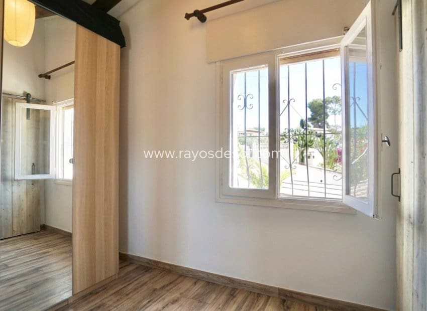 5 soverom Villa til salgs i Moraira med svømmebasseng - € 749 000 (Ref: 10055599)