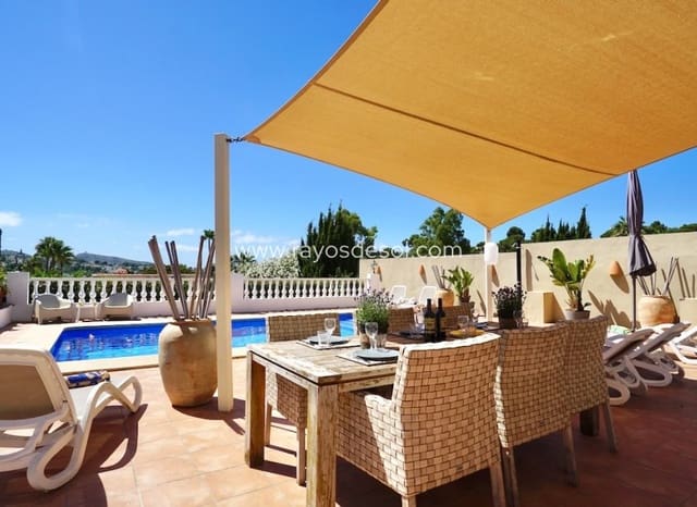 5 soverom Villa til salgs i Moraira, Teulada-Moraira med svømmebasseng - € 749 000 (Ref: 10055599)