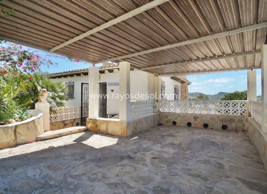 5 soverom Villa til salgs i Moraira med svømmebasseng - € 749 000 (Ref: 10055599)