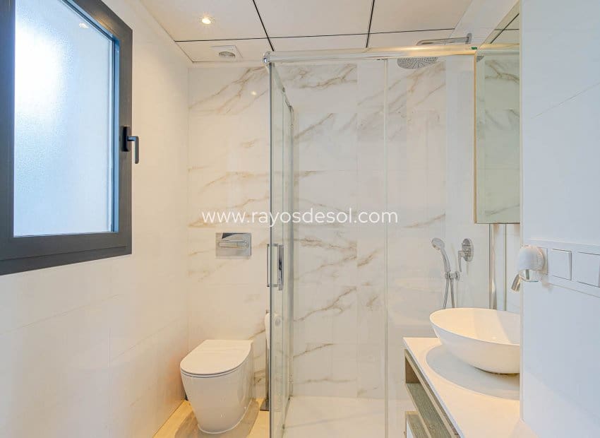 4 bedroom Villa for sale in Ciudad Quesada with pool - € 525,000 (Ref: 10055600)