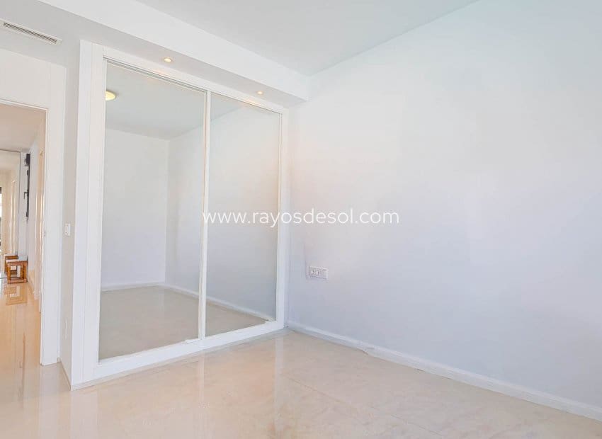 4 bedroom Villa for sale in Ciudad Quesada with pool - € 525,000 (Ref: 10055600)