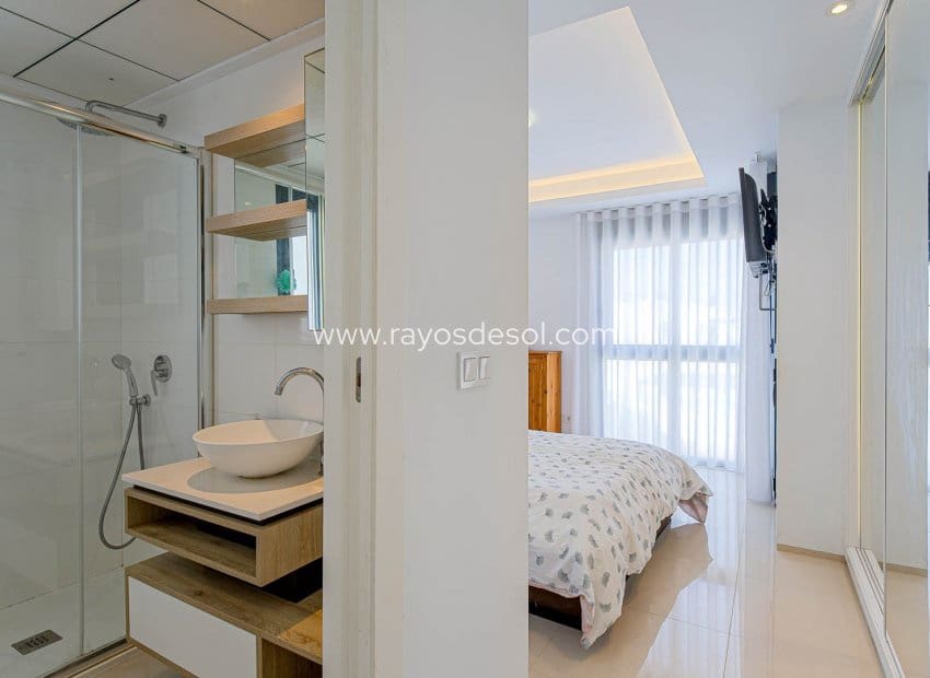 4 bedroom Villa for sale in Ciudad Quesada with pool - € 525,000 (Ref: 10055600)