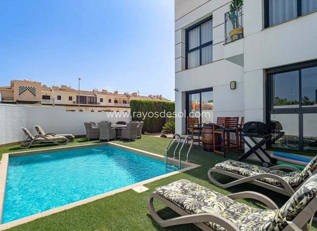4 bedroom Villa for sale in Ciudad Quesada, Rojales with pool - € 525,000 (Ref: 10055600)