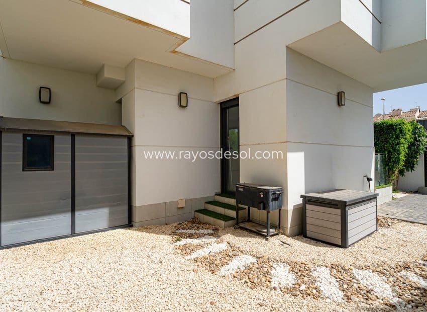 4 bedroom Villa for sale in Ciudad Quesada with pool - € 525,000 (Ref: 10055600)