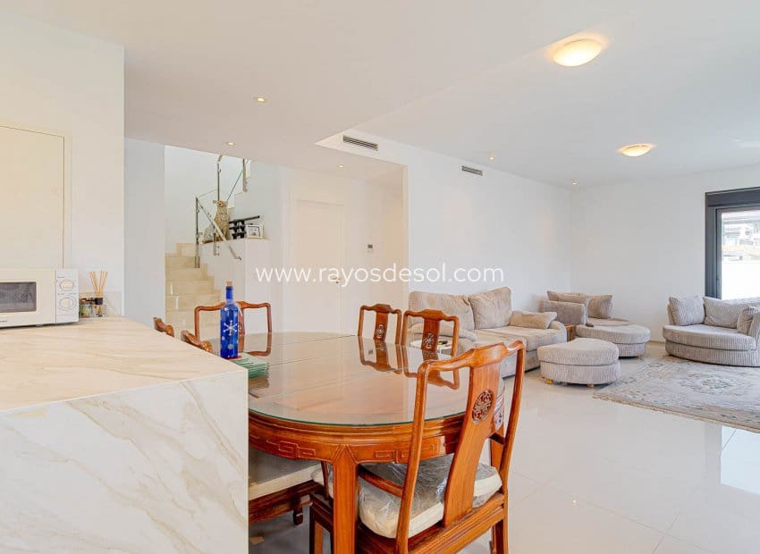 4 bedroom Villa for sale in Ciudad Quesada with pool - € 525,000 (Ref: 10055600)