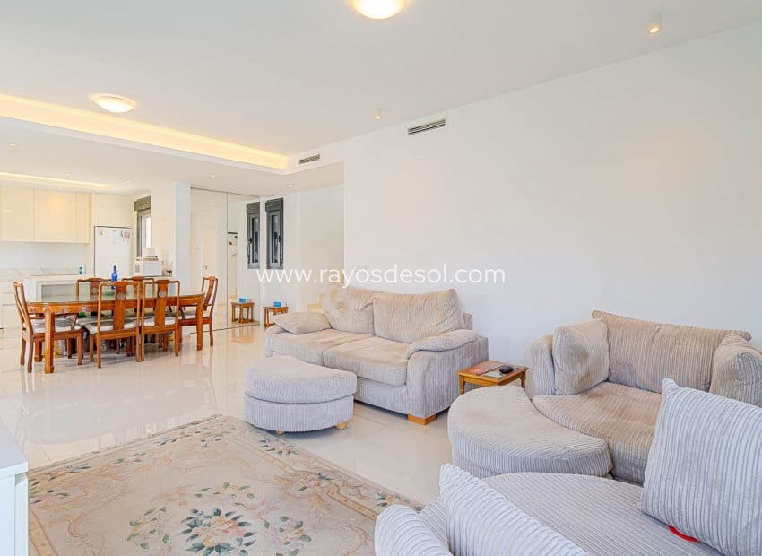 4 bedroom Villa for sale in Ciudad Quesada with pool - € 525,000 (Ref: 10055600)