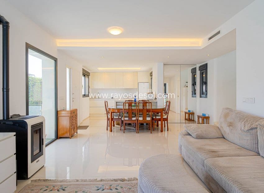 4 bedroom Villa for sale in Ciudad Quesada with pool - € 525,000 (Ref: 10055600)