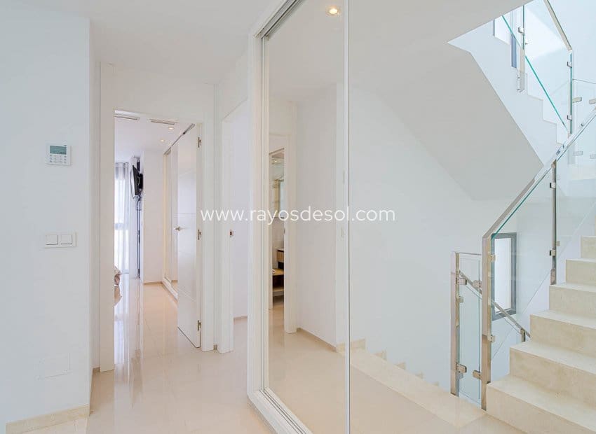 4 bedroom Villa for sale in Ciudad Quesada with pool - € 525,000 (Ref: 10055600)