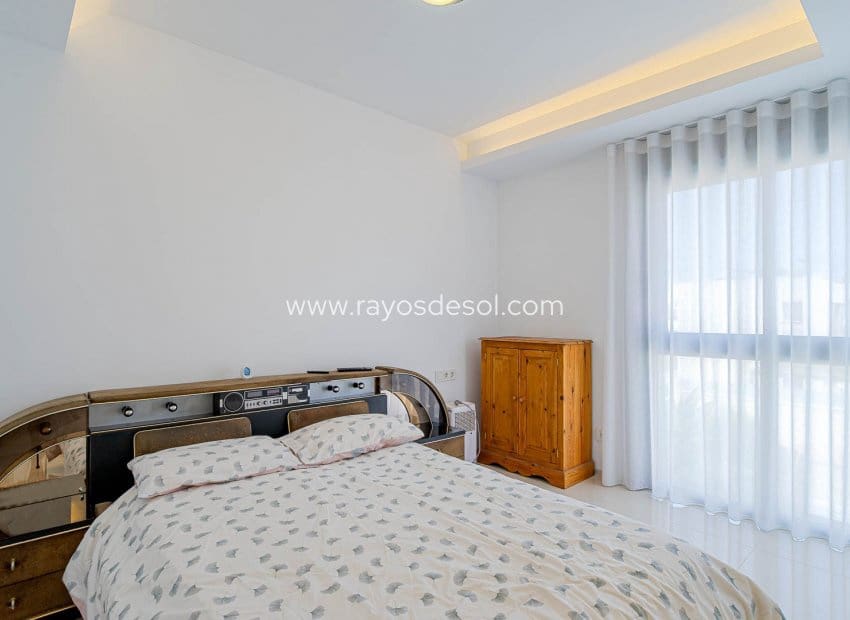 4 bedroom Villa for sale in Ciudad Quesada with pool - € 525,000 (Ref: 10055600)