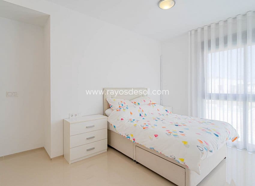 4 bedroom Villa for sale in Ciudad Quesada with pool - € 525,000 (Ref: 10055600)
