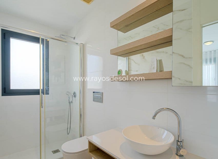 4 bedroom Villa for sale in Ciudad Quesada with pool - € 525,000 (Ref: 10055600)