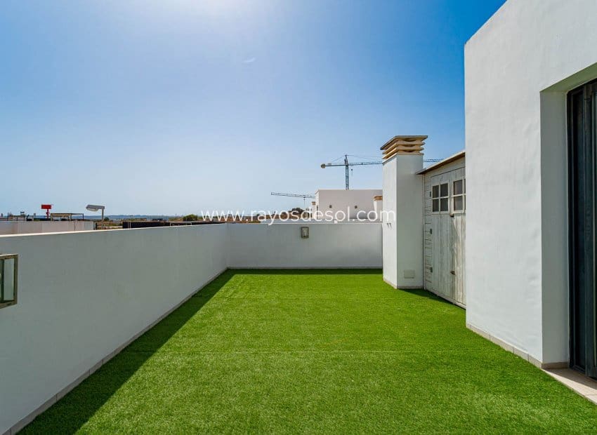 4 bedroom Villa for sale in Ciudad Quesada with pool - € 525,000 (Ref: 10055600)